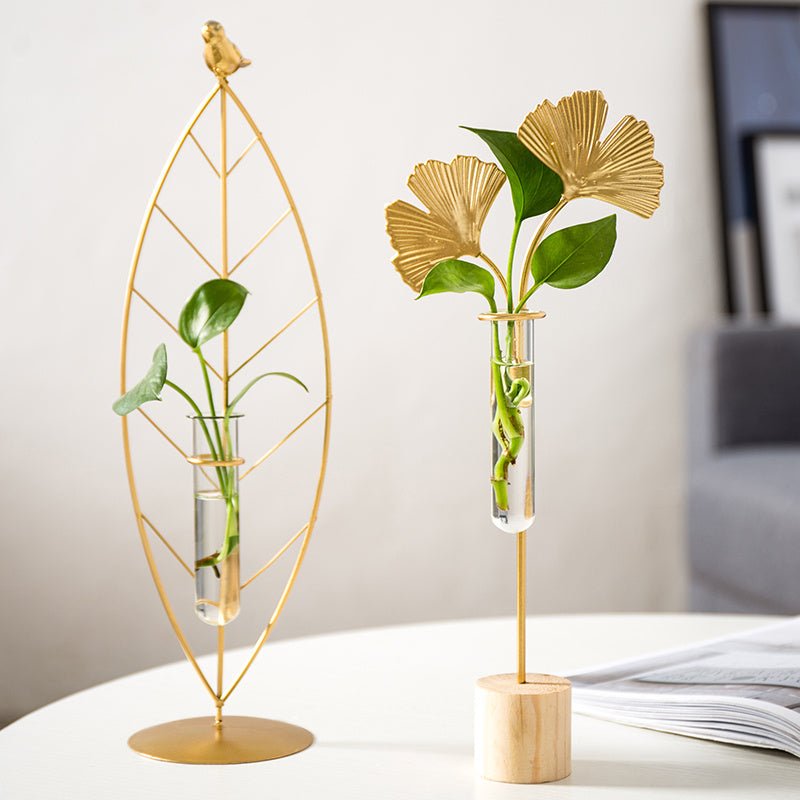 Vases & Decorative Accents